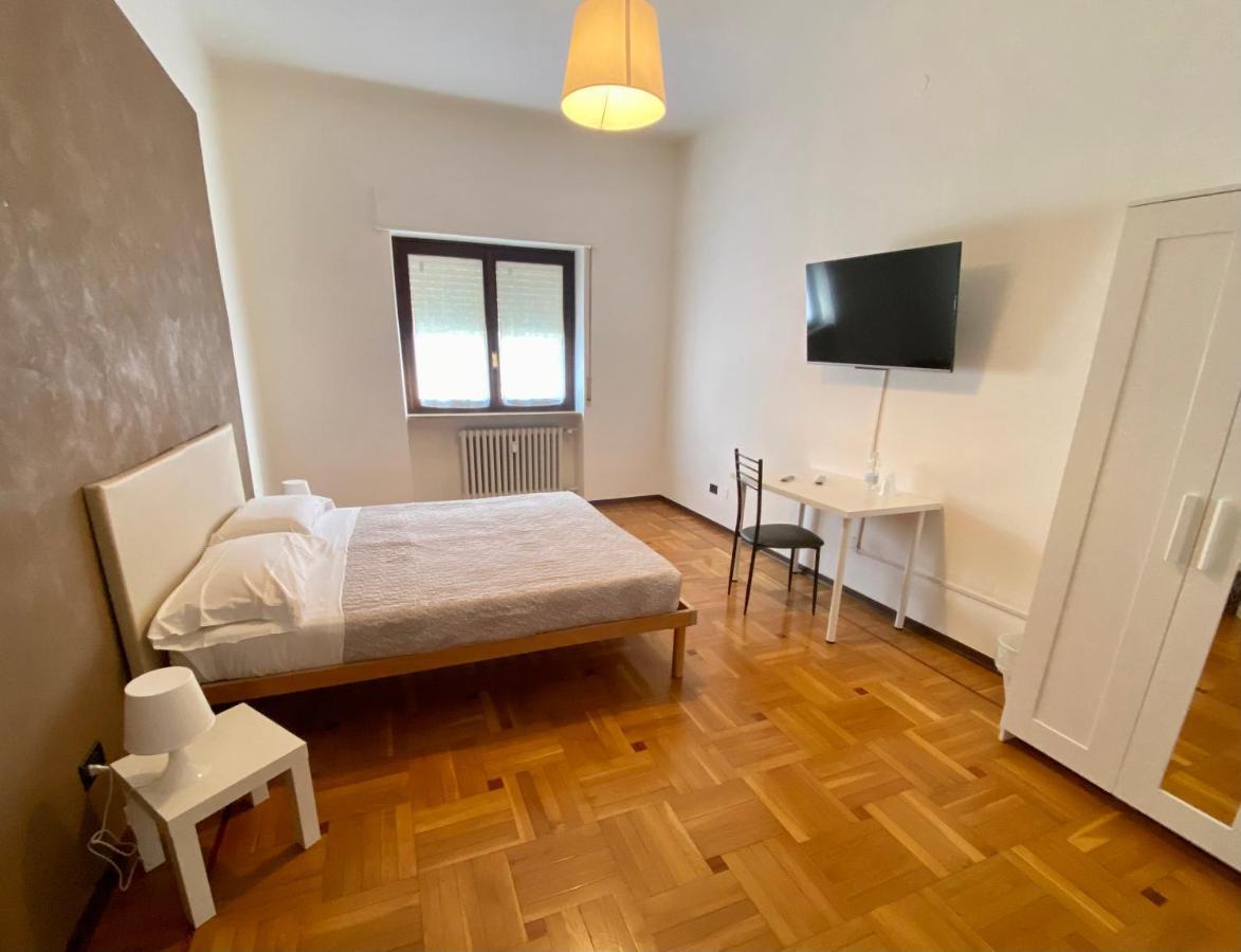 5Th Apartment Cuneo Esterno foto